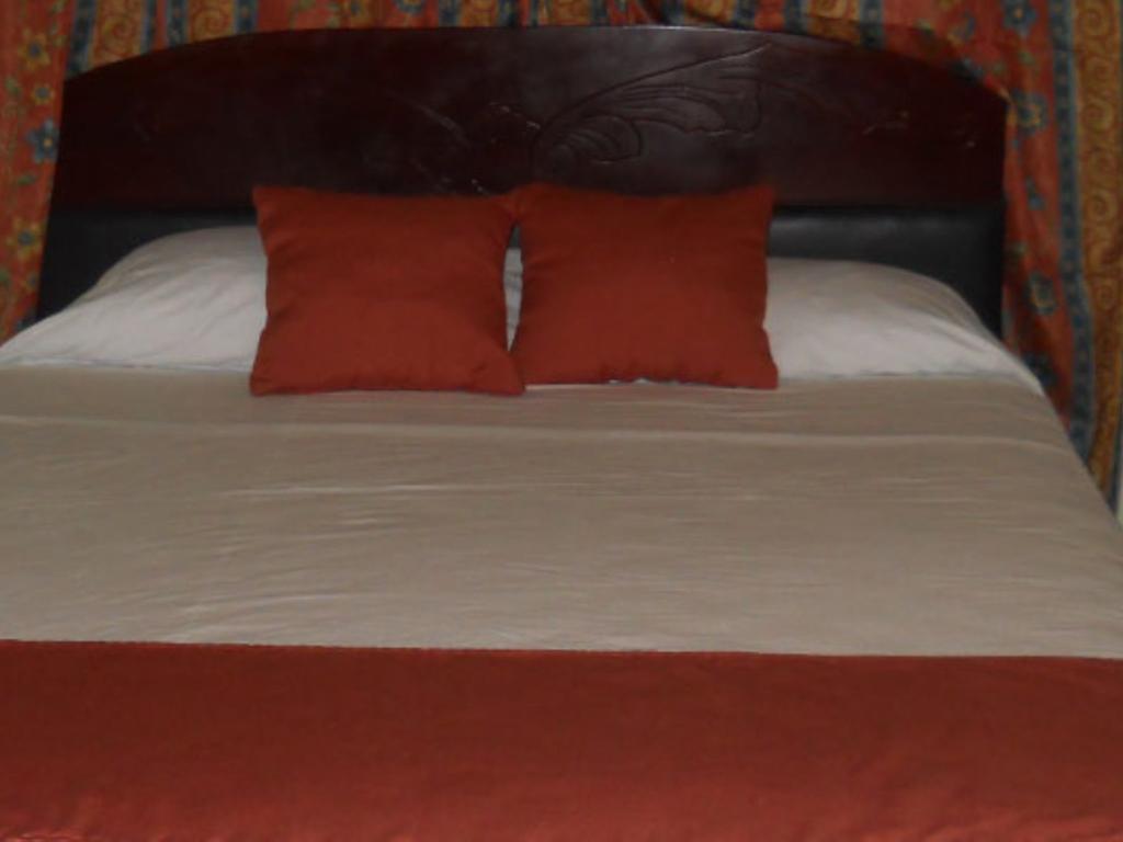 Tropical Court Inn New Kingston Quarto foto