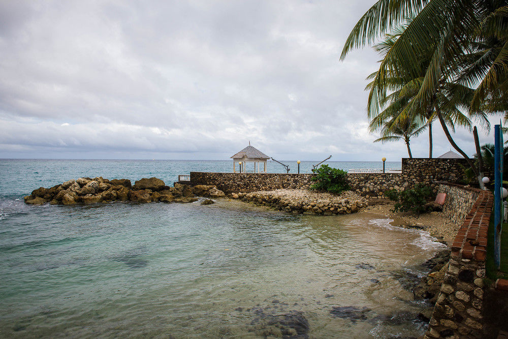 Tropical Court Inn New Kingston Exterior foto