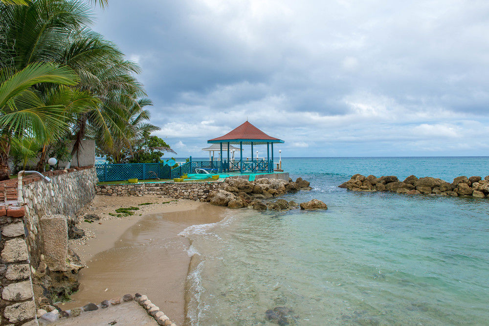 Tropical Court Inn New Kingston Exterior foto